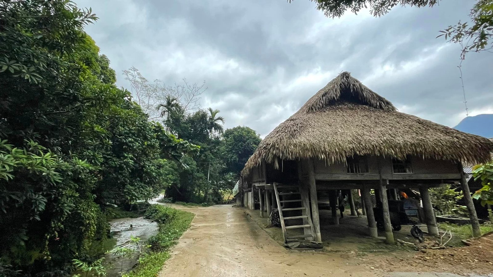 Mai Chau Hiking Tour 3 Days